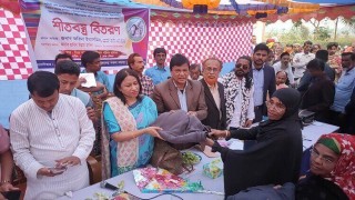 রায়পুরায় শীতবস্ত্র বিতরণ করলেন জাতীয় প্রেসক্লাব সভাপতি রায়পুরায় শীতবস্ত্র বিতরণ করলেন জাতীয় প্রেসক্লাব সভাপতি