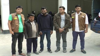 রায়পুরায় বিক্রির সময় ৬ চোরাই মোটরসাইকেল জব্দ, তিনজন  গ্রেপ্তার রায়পুরায় বিক্রির সময় ৬ চোরাই মোটরসাইকেল জব্দ, তিনজন  গ্রেপ্তার