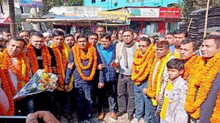 কারামুক্ত শিবপুরের দলীয় নেতাকর্মীদের বরণ করেন বিএনপি নেতা মনজুর এলাহী কারামুক্ত শিবপুরের দলীয় নেতাকর্মীদের বরণ করেন বিএনপি নেতা মনজুর এলাহী