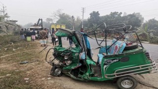 রায়পুরার মাহমুদাবাদে পিকাপ-সিএনজি সংঘর্ষে চালক নিহত, আহত এক রায়পুরার মাহমুদাবাদে পিকাপ-সিএনজি সংঘর্ষে চালক নিহত, আহত এক