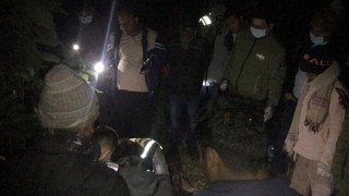 শিবপুরে কাঠ বাগান থেকে অজ্ঞাত নারীর লাশ উদ্ধার শিবপুরে কাঠ বাগান থেকে অজ্ঞাত নারীর লাশ উদ্ধার