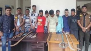 নরসিংদীতে অস্ত্রসহ ডাকাত চক্রের ৮ সদস্য গ্রেপ্তার