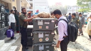 নরসিংদীর দুই ইউপি নির্বাচনের ভোটগ্রহণ কাল, কেন্দ্রে পৌঁছেছে ইভিএম