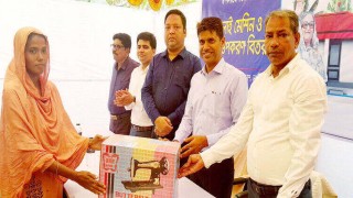পলাশে আশ্রয়ন প্রকল্প পরিদর্শনে প্রধানমন্ত্রীর কার্যালয়ের মহাপরিচালক পলাশে আশ্রয়ন প্রকল্প পরিদর্শনে প্রধানমন্ত্রীর কার্যালয়ের মহাপরিচালক