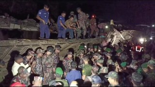 ভৈরবে যাত্রীবাহি ট্রেনের সঙ্গে পণ্যবাহী ট্রেনের সংঘর্ষে ১৮ জন নিহত ভৈরবে যাত্রীবাহি ট্রেনের সঙ্গে পণ্যবাহী ট্রেনের সংঘর্ষে ১৮ জন নিহত