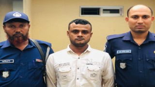 নরসিংদীতে ২৭ মামলার পলাতক আসামী গ্রেপ্তার নরসিংদীতে ২৭ মামলার পলাতক আসামী গ্রেপ্তার