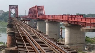 ঘোড়াশালে ব্রীজের কাজ করার সময় ট্রেনে কাটাপড়ে শ্রমিক নিহত ঘোড়াশালে ব্রীজের কাজ করার সময় ট্রেনে কাটাপড়ে শ্রমিক নিহত