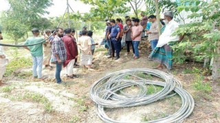 হাজীপুরে চুরি হওয়া পল্লী বিদ্যুতের তার মেম্বারের বাড়ি হতে উদ্ধার