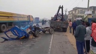 বেলাবতে পিকআপভ্যান ও কাভার্ডভ্যানের মুখোমুখি সংঘর্ষে চালক নিহত 