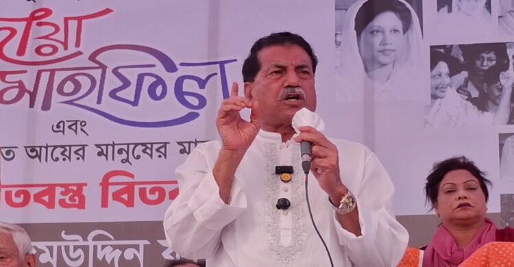 চোর-ডাকাতরা বিদেশে চিকিৎসার সুযোগ পেয়েছে, খালেদা জিয়াকে সে সুযোগ দেয়া হয়নি :খায়রুল কবির খোকন