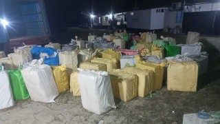 নরসিংদীতে বিপুল পরিমাণ ভারতীয় পণ্যসহ একজন আটক