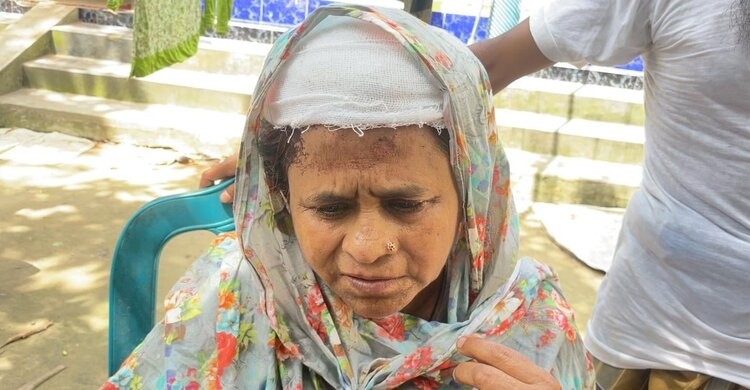 মাধবদীতে টাকা না পেয়ে মায়ের মাথা ফাটালেন মাদকাসক্ত ছেলে মাধবদীতে টাকা না পেয়ে মায়ের মাথা ফাটালেন মাদকাসক্ত ছেলে