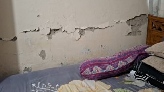 ভূমিকম্পের উৎপত্তিস্থলে পিতাপুত্রসহ নিহত ৫, আহত শতাধিক, বিভিন্ন ভবনে ফাটল