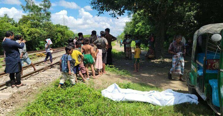 রেললাইনের পাশ থেকে অজ্ঞাত কিশোরের মরদেহ উদ্ধার রেললাইনের পাশ থেকে অজ্ঞাত কিশোরের মরদেহ উদ্ধার