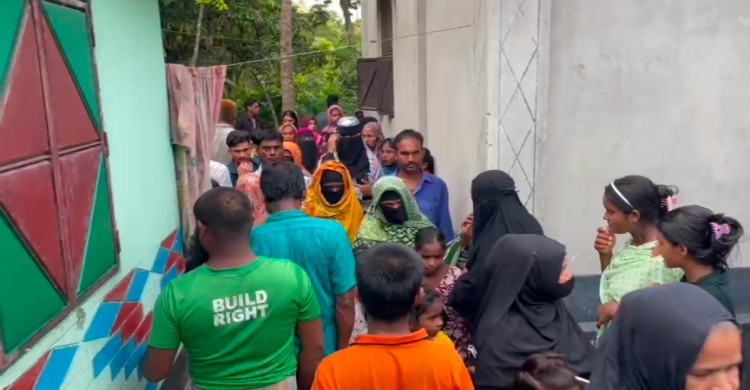 মনোহরদীতে পুকুরে গোসলে নেমে মামাতো ফুফাত তিন বোনের মৃত্যু