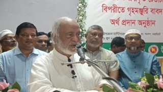 প্রশাসনের কর্মকর্তাদের দলীয় রাজনীতি না করার আহবান ড. মঈন খানের 