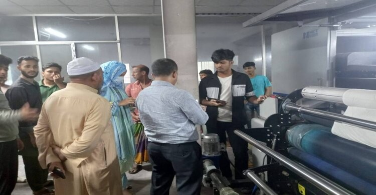 নরসিংদীতে ২ টি ডাইং কারখানাকে ২ লাখ টাকা জরিমানা