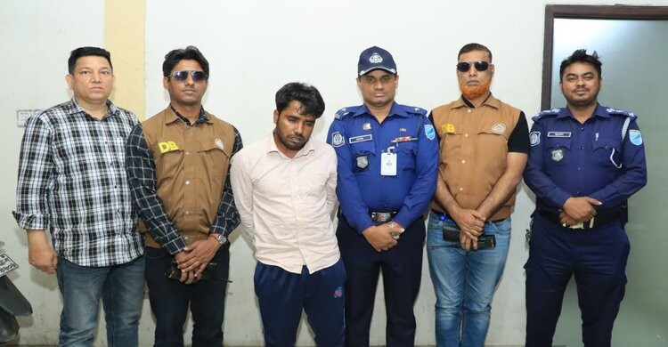 মাধবদীতে কিশোরী ধর্ষণ ও হত্যা: সৎ পিতা নিজেই হত্যা করেন মেয়েকে,  জবানবন্দী